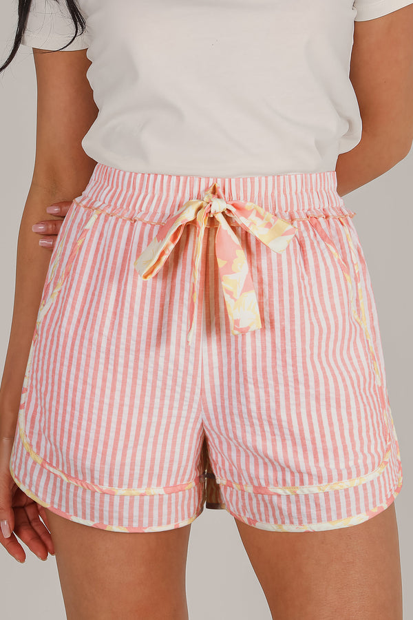 Short femme floral, rayé, casual — rose clair