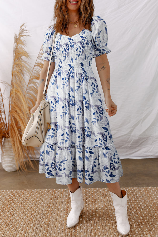 Robe midi femme floral, smocké, à étages, manches bouffantes, midi — bleu ciel