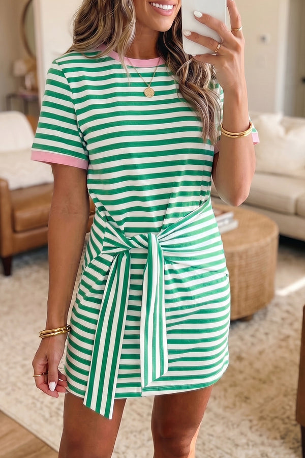 Robe courte femme rayé, col rond, bordure contrastée — vert