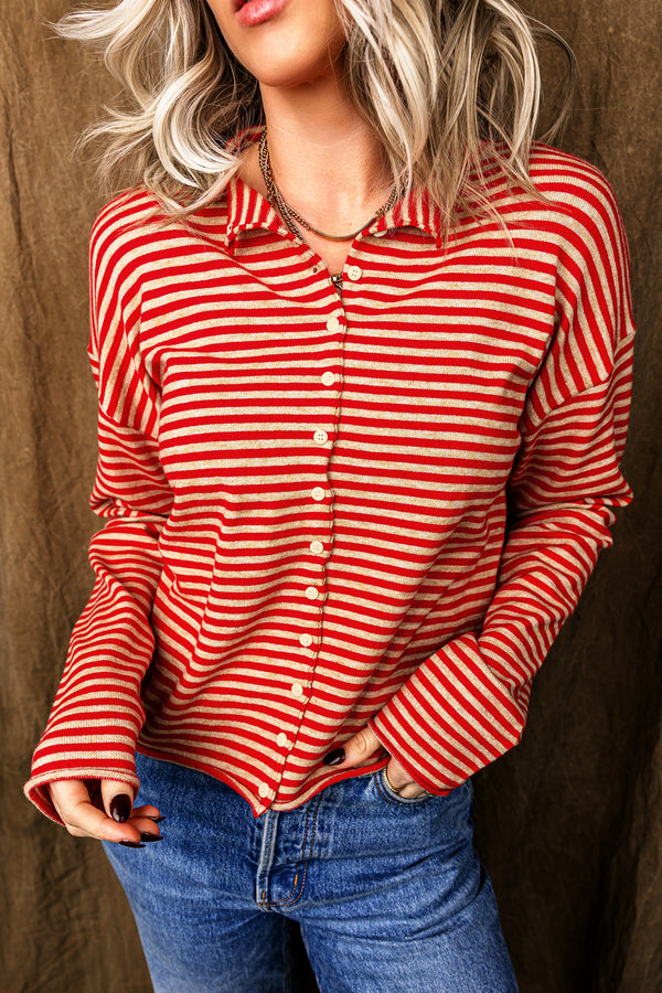 Cardigan femme rayé, en maille, boutonnée, manches longues — rouge