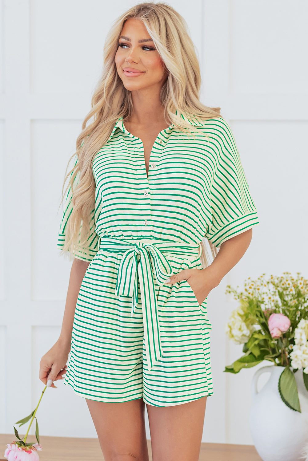 Combinaison femme rayé, boutonnée, manches courtes — vert