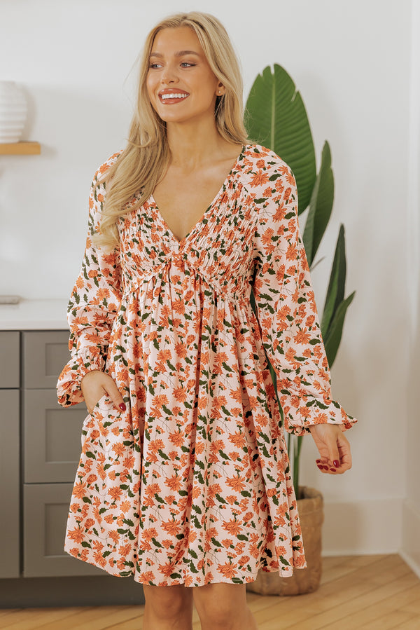 Robe femme floral, smocké, manches ballon, col V — beige