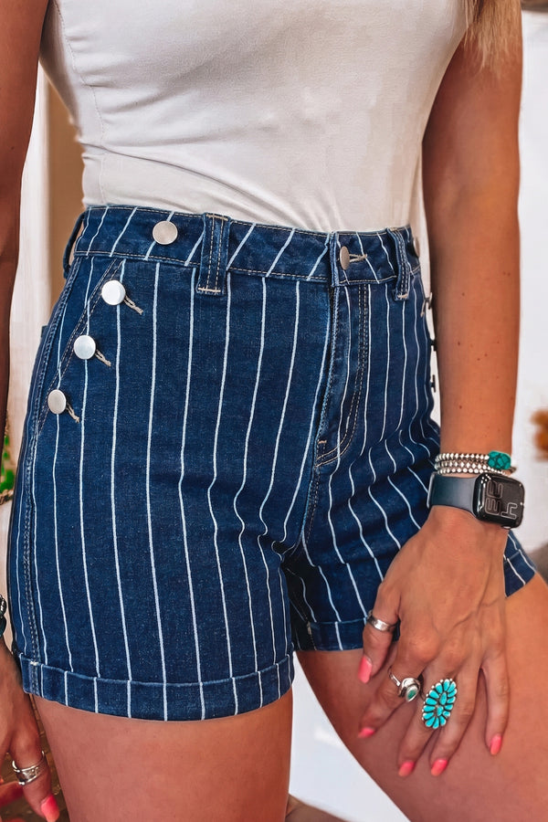 Short femme rayé, boutonnée, denim — bleu