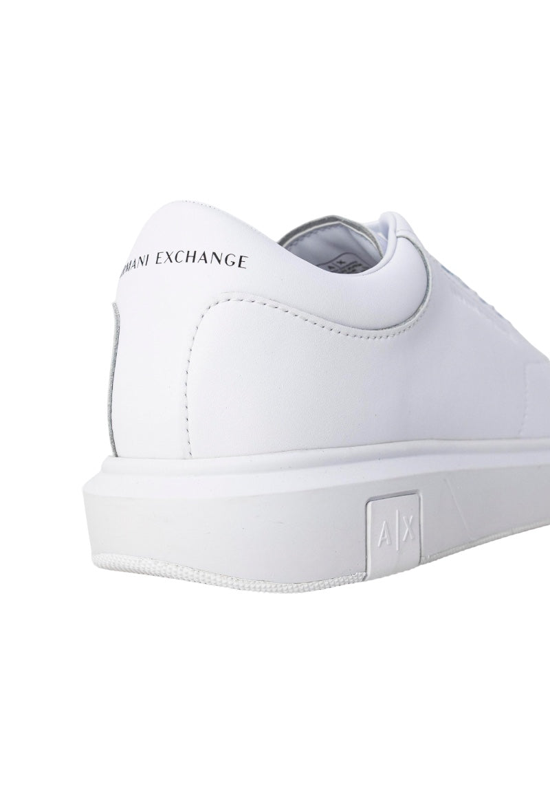 Armani Exchange Baskets homme — white